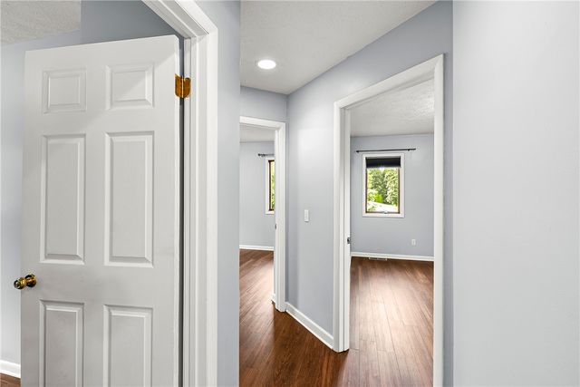 318 Webster Rd, Webster, NY 14580