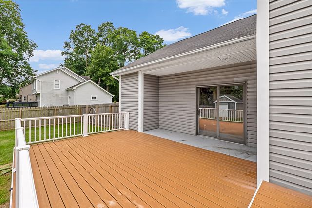 318 Webster Rd, Webster, NY 14580