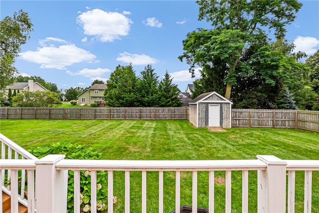 318 Webster Rd, Webster, NY 14580