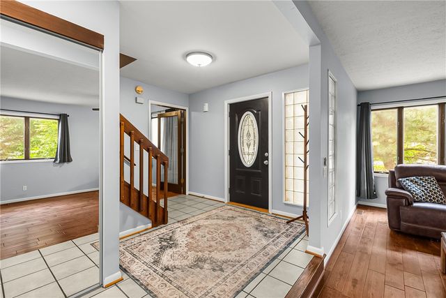 318 Webster Rd, Webster, NY 14580