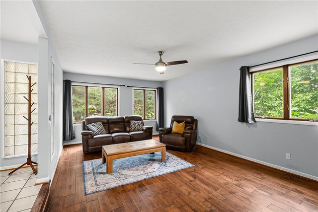 318 Webster Rd, Webster, NY 14580
