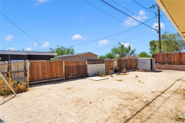 15105 Condor, Victorville, CA 92394