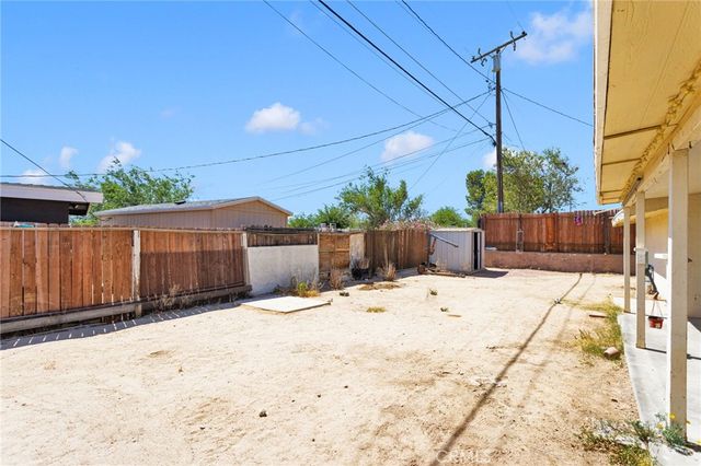15105 Condor, Victorville, CA 92394