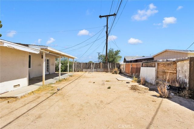 15105 Condor, Victorville, CA 92394