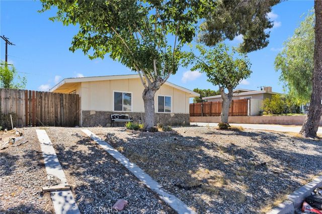 15105 Condor, Victorville, CA 92394