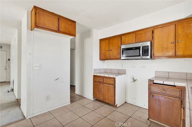 15105 Condor, Victorville, CA 92394
