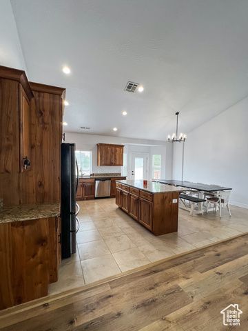 582 E 5020 N, Enoch, UT 84721