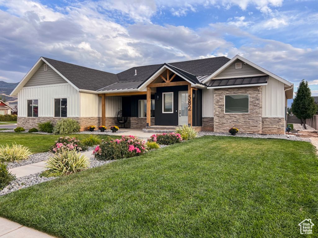 582 E 5020 N, Enoch, UT 84721