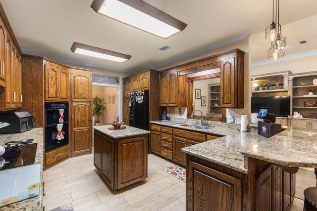 417 Riveredge Parkway, Dothan, AL 36303