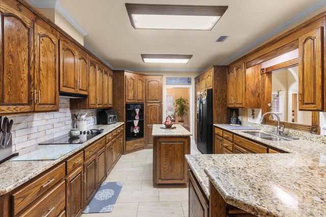 417 Riveredge Parkway, Dothan, AL 36303
