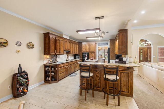 417 Riveredge Parkway, Dothan, AL 36303
