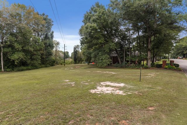 417 Riveredge Parkway, Dothan, AL 36303