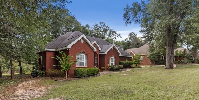 417 Riveredge Parkway, Dothan, AL 36303