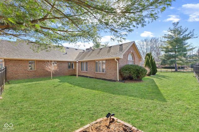 238 Lake Drive, Greenwood, IN 46142