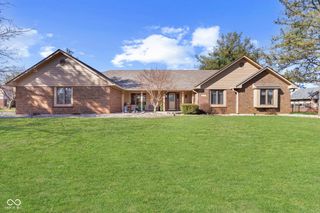 238 Lake Drive, Greenwood, IN 46142