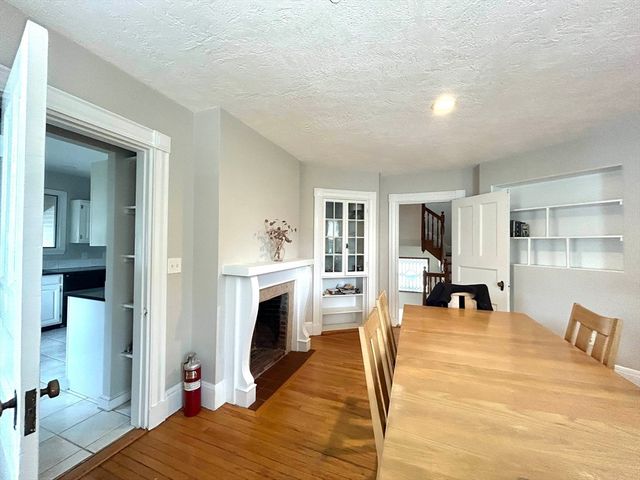 1601 Centre St -, Newton, MA 02461