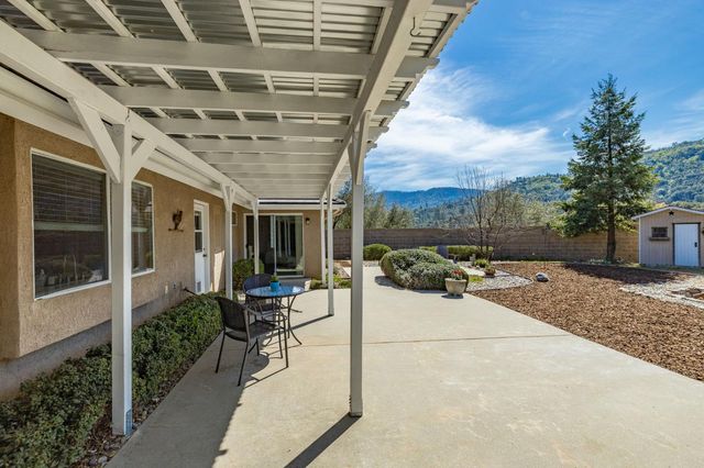 38778 Goldenrod Lane, Oakhurst, CA 93644