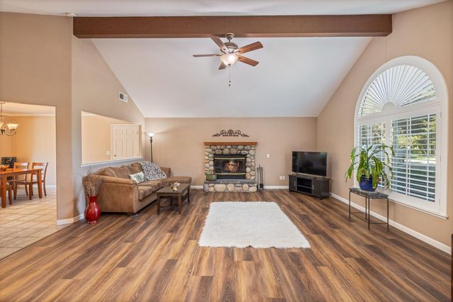 38778 Goldenrod Lane, Oakhurst, CA 93644