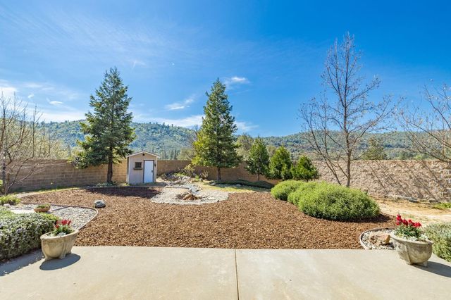 38778 Goldenrod Lane, Oakhurst, CA 93644