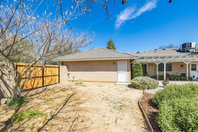 38778 Goldenrod Lane, Oakhurst, CA 93644