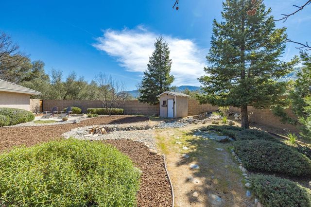 38778 Goldenrod Lane, Oakhurst, CA 93644