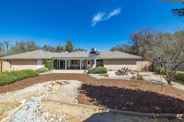 38778 Goldenrod Lane, Oakhurst, CA 93644