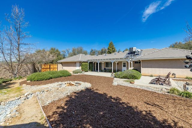 38778 Goldenrod Lane, Oakhurst, CA 93644
