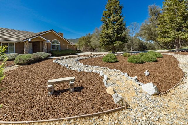 38778 Goldenrod Lane, Oakhurst, CA 93644
