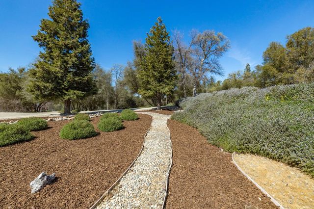 38778 Goldenrod Lane, Oakhurst, CA 93644