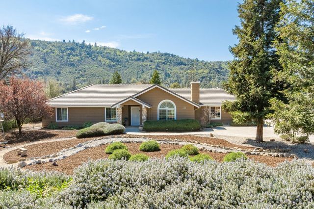38778 Goldenrod Lane, Oakhurst, CA 93644