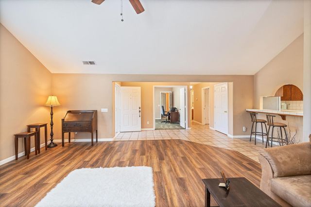 38778 Goldenrod Lane, Oakhurst, CA 93644