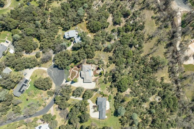 38778 Goldenrod Lane, Oakhurst, CA 93644