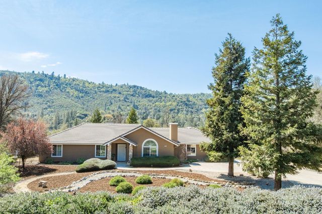 38778 Goldenrod Lane, Oakhurst, CA 93644