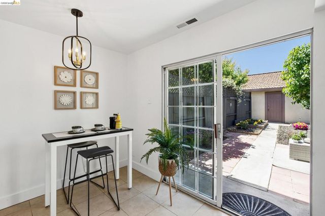 1393 Locust St, San Jose, CA 95110
