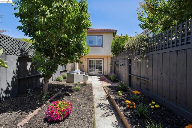 1393 Locust St, San Jose, CA 95110