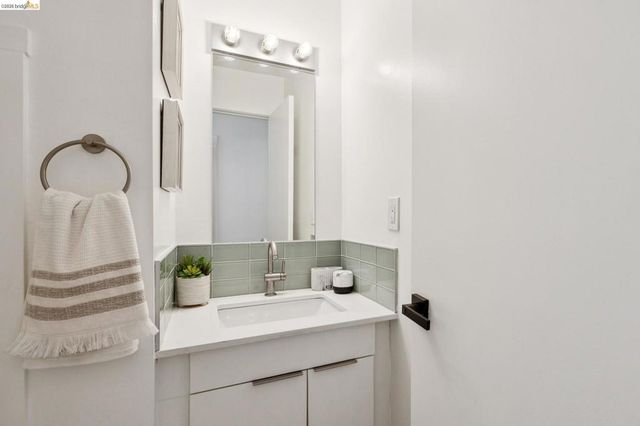 1393 Locust St, San Jose, CA 95110