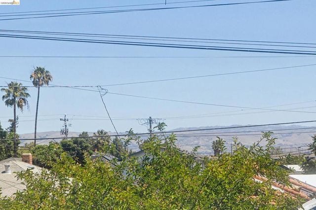 1393 Locust St, San Jose, CA 95110