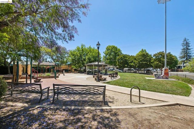 1393 Locust St, San Jose, CA 95110