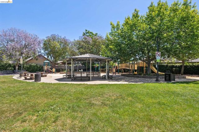 1393 Locust St, San Jose, CA 95110