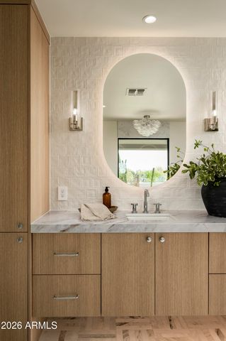 6602 N 40TH Street, Paradise Valley, AZ 85253