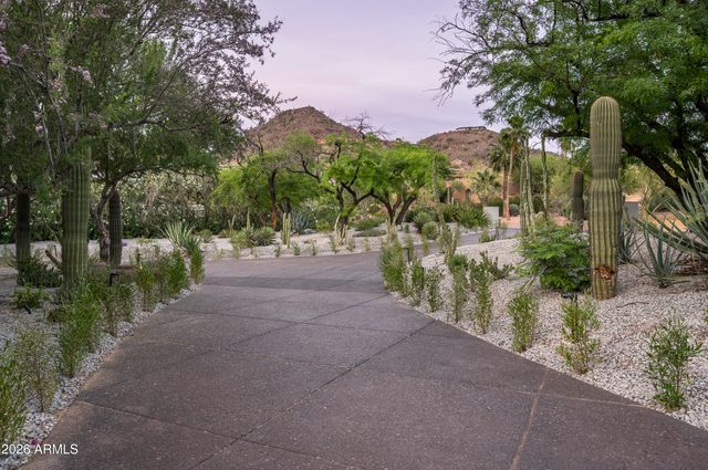 6602 N 40TH Street, Paradise Valley, AZ 85253