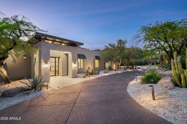 6602 N 40TH Street, Paradise Valley, AZ 85253