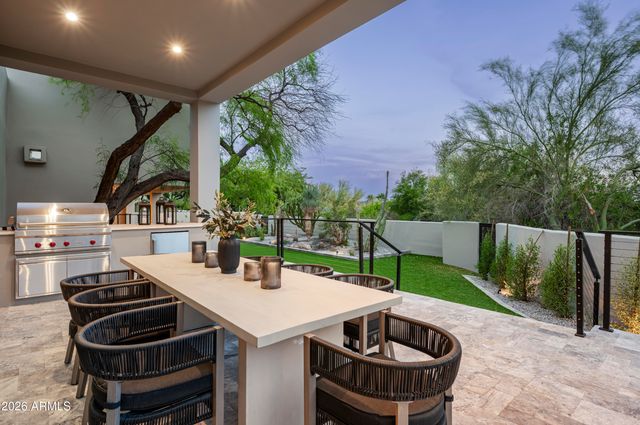 6602 N 40TH Street, Paradise Valley, AZ 85253