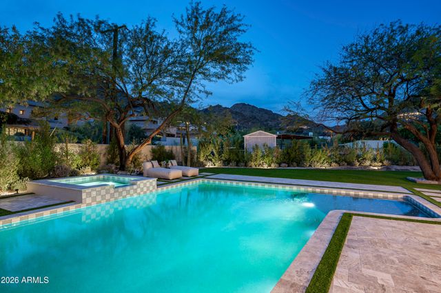 6602 N 40TH Street, Paradise Valley, AZ 85253