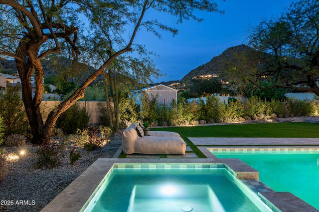 6602 N 40TH Street, Paradise Valley, AZ 85253
