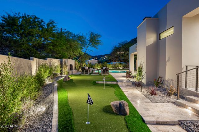 6602 N 40TH Street, Paradise Valley, AZ 85253