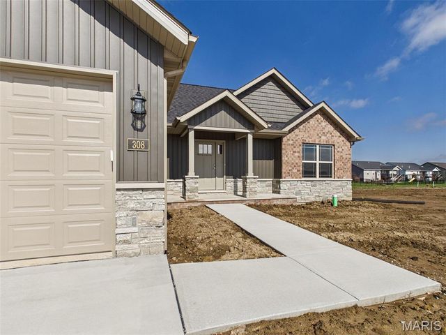 308 George Bush Boulevard, Troy, IL 62294