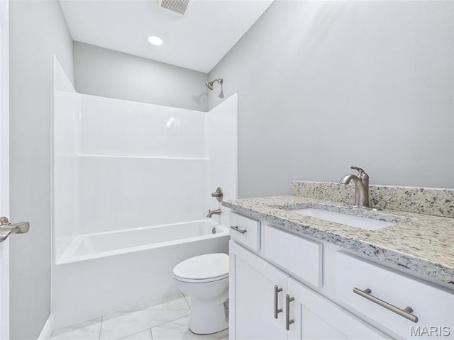 308 George Bush Boulevard, Troy, IL 62294