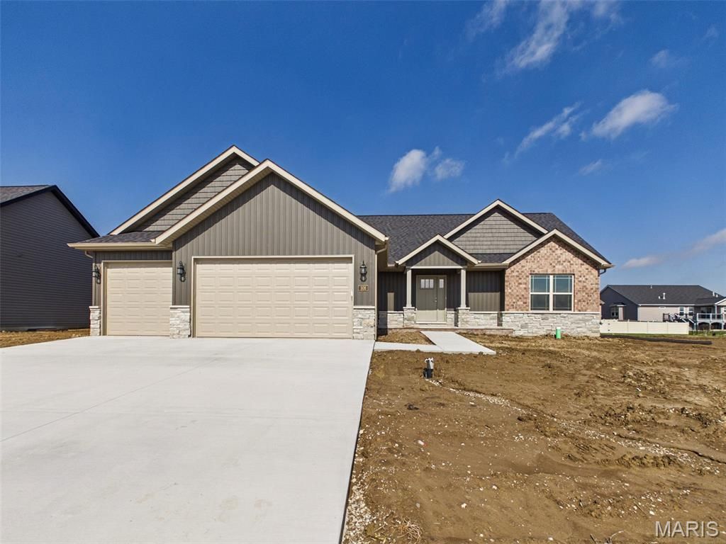 308 George Bush Boulevard, Troy, IL 62294