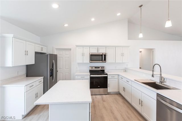 2007 NW 21st ST, Cape Coral, FL 33993